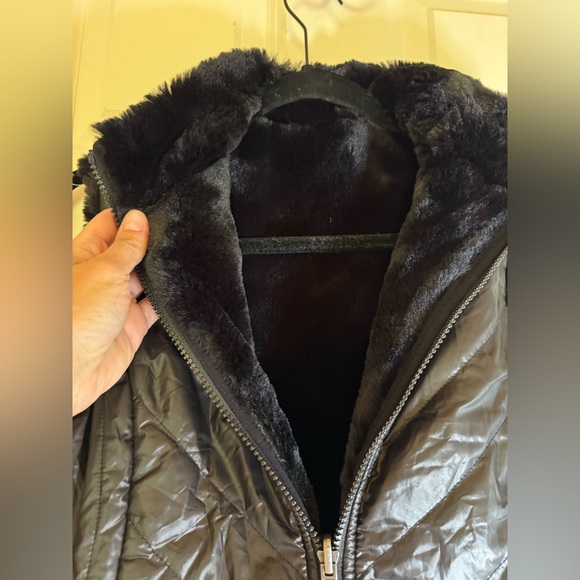 Nicole Miller Reversible Cozy Quilted Faux Fur Insulated Puffer Vest, XS - Picture 4 of 8